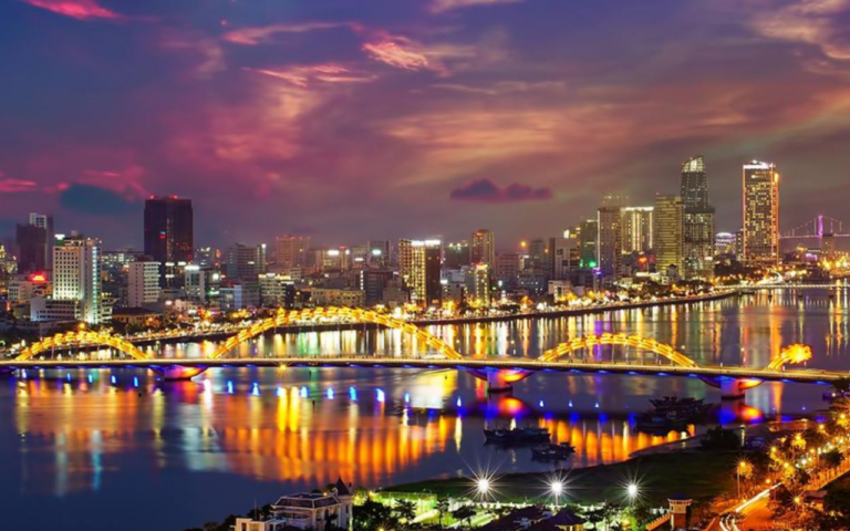 Ăn đêm Đà Nẵng: Top 20 địa chỉ ngon – bổ – rẻ không thể bỏ lỡ