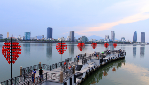 Cầu tình yêu Đà Nẵng: Điểm đến hấp dẫn dành cho các cặp đôi