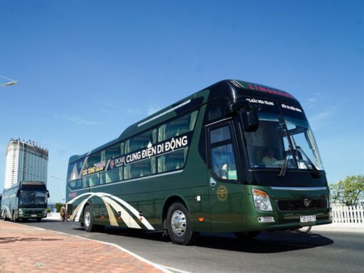 Cost-saving tips for traveling from Da Nang Airport to the city center