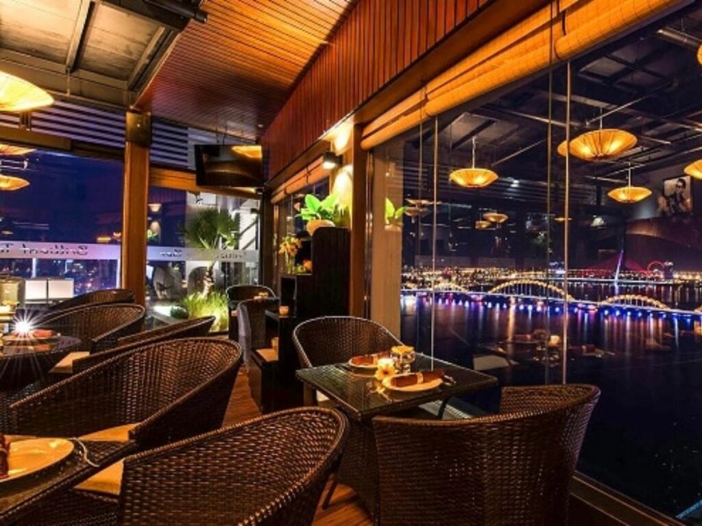 waterfront-danang-restaurant-bar


