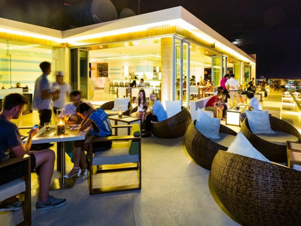alacarte-rooftop-cafe

