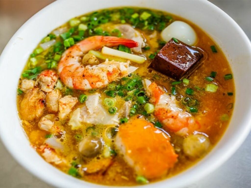 banh-canh-ruong-cau-thuan-phuoc  
