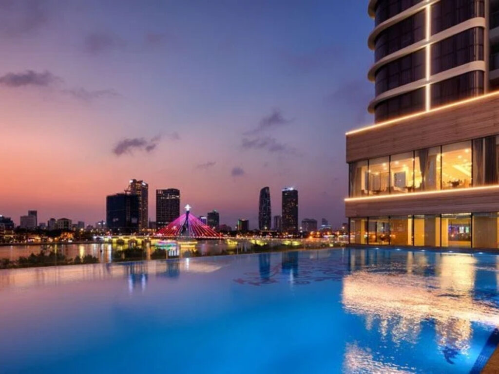 khach-san-ngam-phao-hoa-da-nang-2025-vinpearl-condotel-riverfront-da-nang

