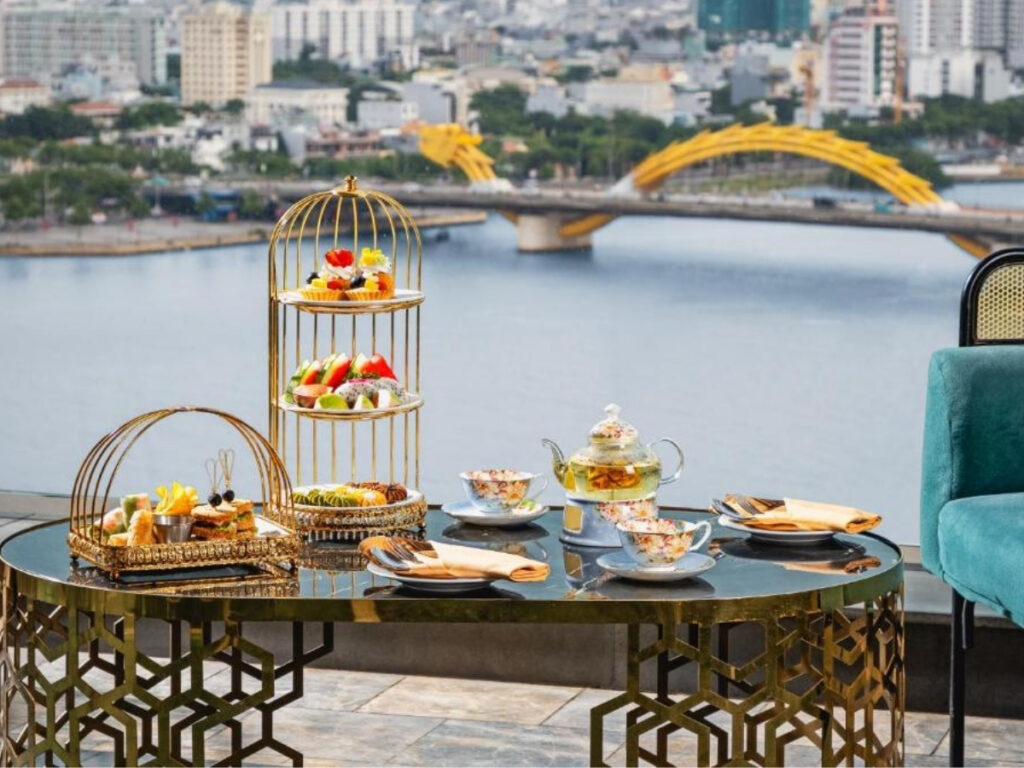khach-san-ngam-phao-hoa-da-nang-2025-haian-riverfront-hotel

