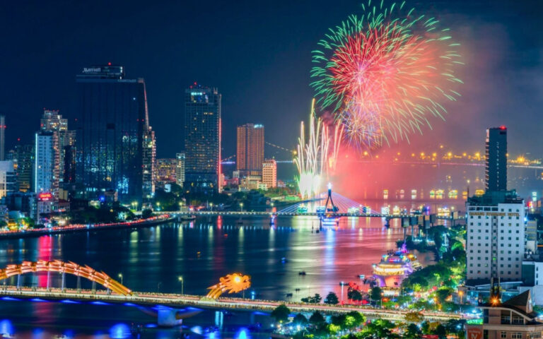 Đội nào sẽ thi đấu đêm khai mạc DIFF 2025? Cuộc đối đầu lịch sử giữa Da Nang Fireworks và Joho Pyro