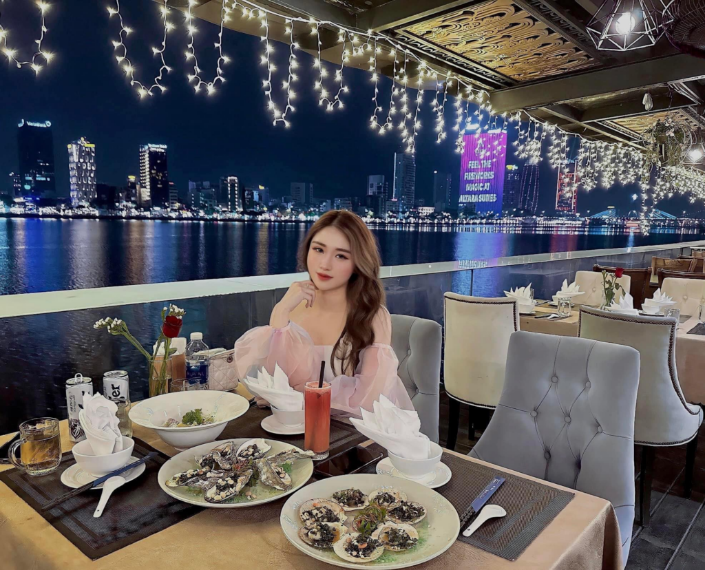 view-ngam-phao-hoa-da-nang-2025-tai-marina-restaurant

