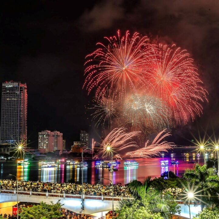 Những tụ điểm ăn uống “đỉnh” nhất Đà thành bạn nên thử trong mùa pháo hoa DIFF