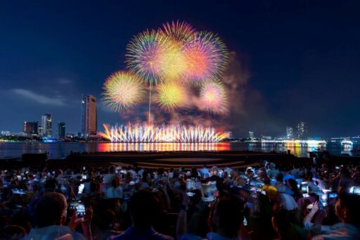 DIFF 2025: Bí kíp chọn vị trí để tận hưởng trọn vẹn pháo hoa Đà Nẵng