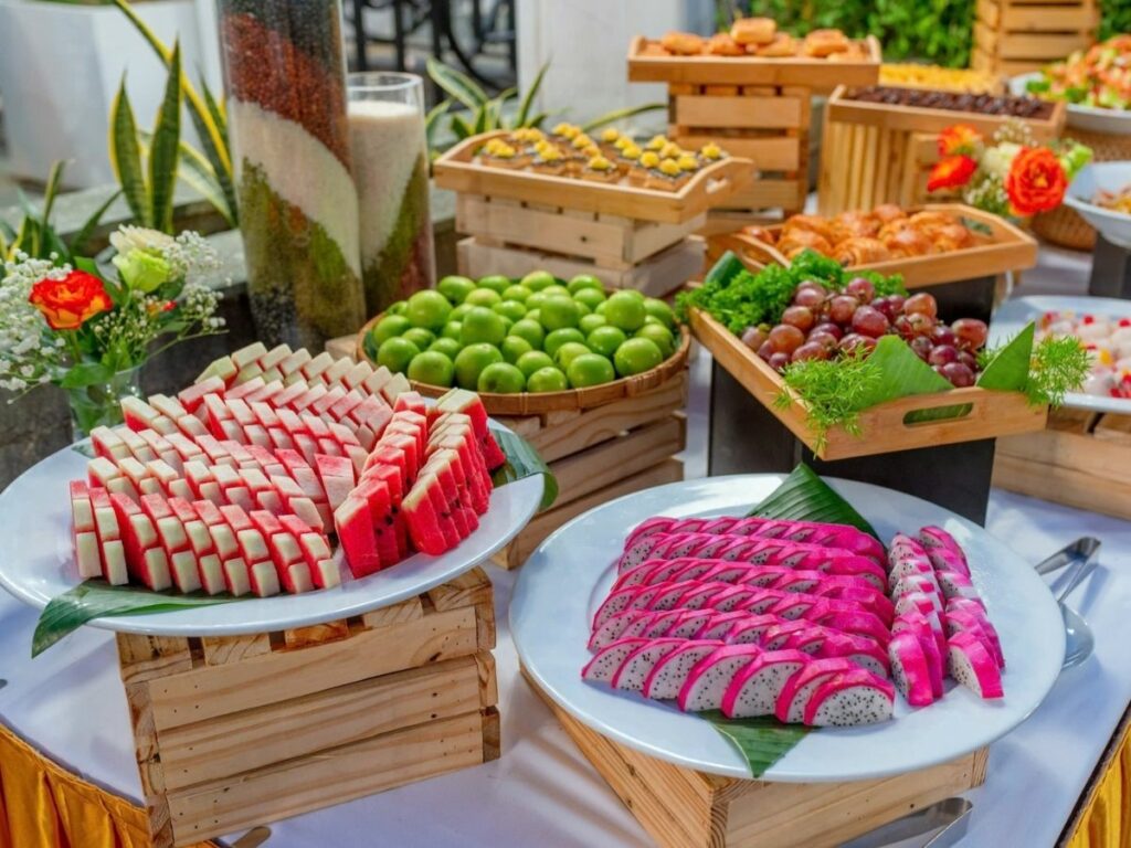 the-west-bar-offers-a-prepared-menu-ដើម្បីរីករាយ-food-and-watch-fireworks
