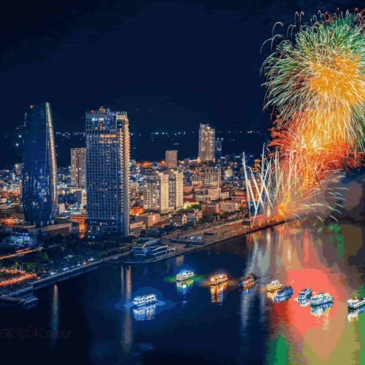 Hotels near the DIFF grandstand: The best fireworks views along the Han River
