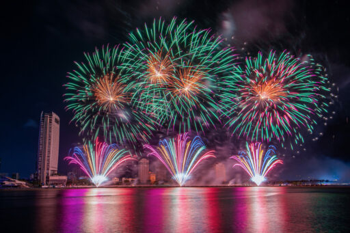 Những màn pháo hoa đưa hai “anh tài” Việt Nam và Trung Quốc vào Chung kết DIFF 2025