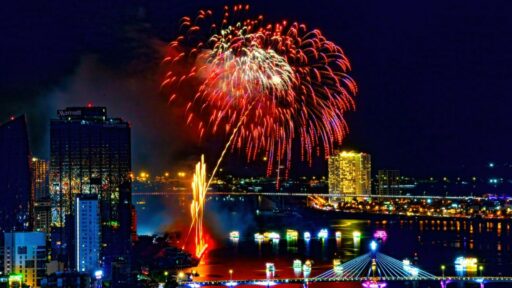 Người săn khoảnh khắc pháo hoa: “Mỗi mùa DIFF là một thử thách sáng tạo mới”