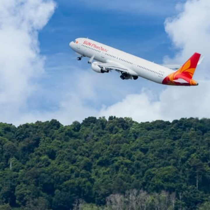 Lần đầu tiên trong lịch sử: Combo vé máy bay và xem pháo hoa DIFF ưu đãi tới 30%