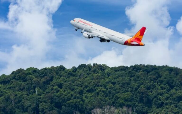 Lần đầu tiên trong lịch sử: Combo vé máy bay và xem pháo hoa DIFF ưu đãi tới 30%