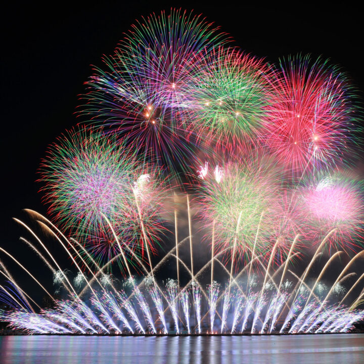 Da Nang fireworks schedule 2026: Ticket prices & special combo offers