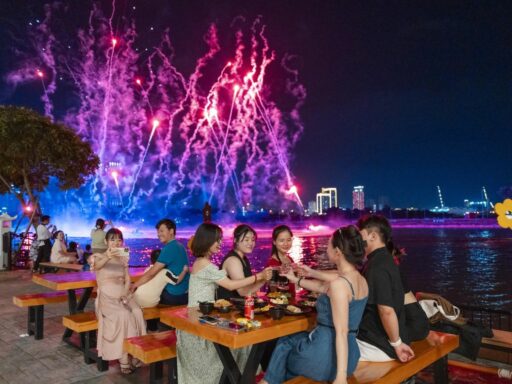 Top quán ăn ngon Đà Nẵng gần sông Hàn đáng thử nhất