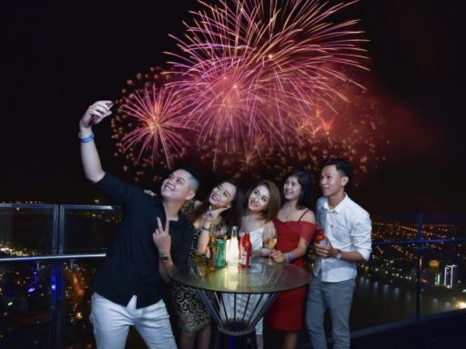 Super chill Han River view coffee spots in Da Nang to watch DIFF Fireworks