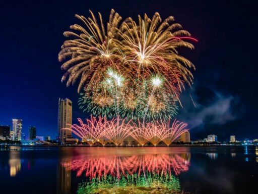 What makes Han River Da Nang special during DIFF 2026 fireworks season?